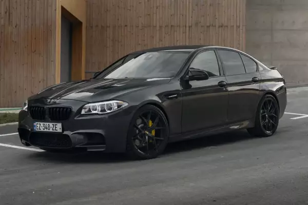 BMW 535i ქირავდება გუდაური -ში