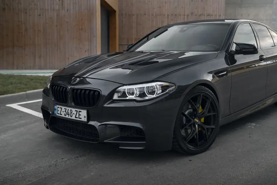 BMW 535i ქირავდება ფოთში
