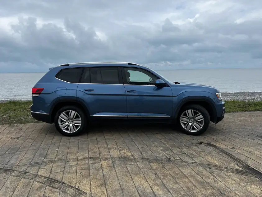 Volkswagen Atlas ქირავდება საქართველოში