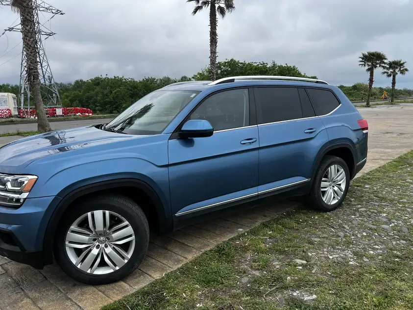 Volkswagen Atlas ქირავდება საქართველოში