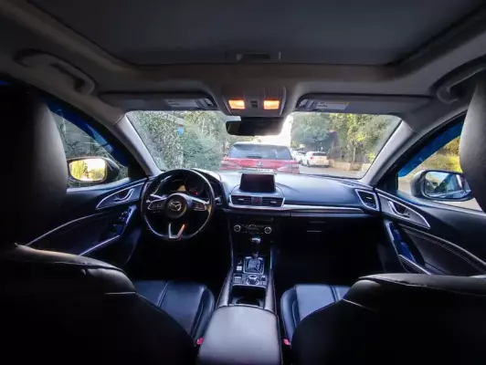 Mazda 3 ქირავდება შეკვეთილში