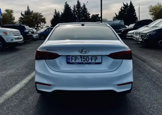 Hyundai Accent ქირავდება სტეფანწმინდაში