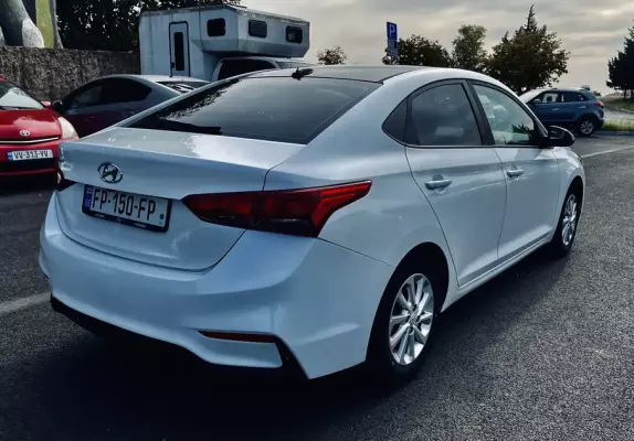 Hyundai Accent ქირავდება სტეფანწმინდაში