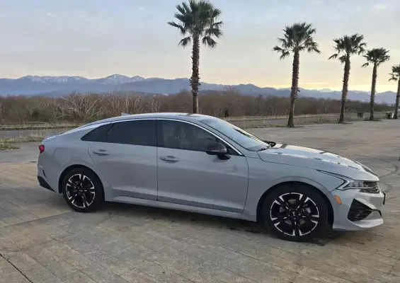 KIA K5 ქირავდება ქუთაისში