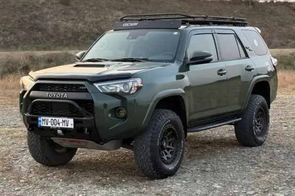 Toyota 4Runner ქირავდება საქართველოში