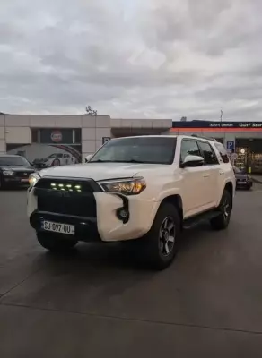 Toyota 4Runner ქირავდება სტეფანწმინდაში