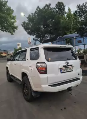 Toyota 4Runner ქირავდება სტეფანწმინდაში