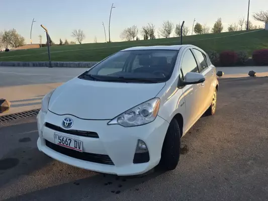 Toyota Prius ქირავდება საქართველოში