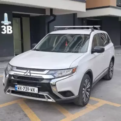 Mitsubishi Outlander ქირავდება საქართველოში