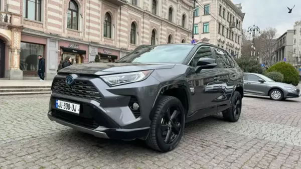 Toyota RAV4 ქირავდება საქართველოში