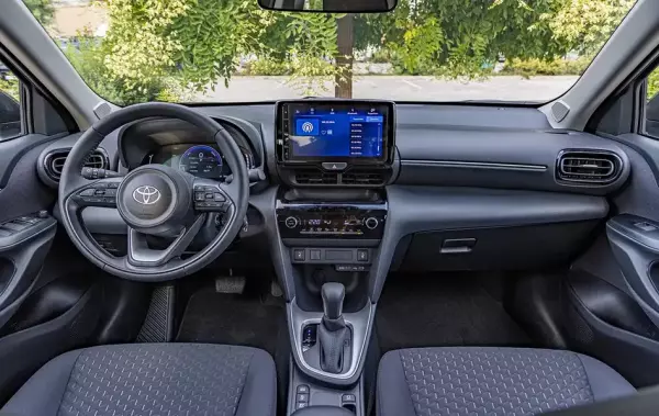 Toyota Yaris Cross для аренды в Кобулети