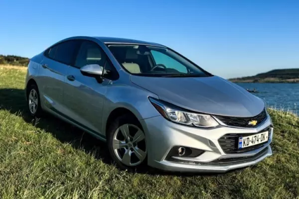 Chevrolet Cruze ქირავდება საქართველოში