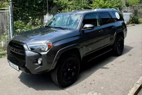 Toyota 4Runner ქირავდება საქართველოში