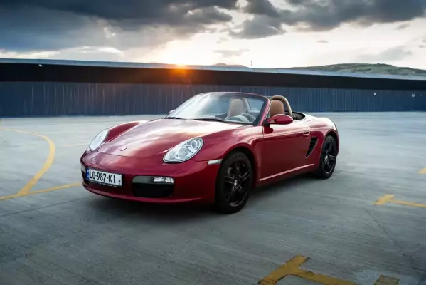 Porsche Boxster ქირავდება საქართველოში
