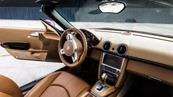 Porsche Boxster ქირავდება საქართველოში