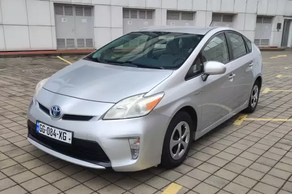Toyota Prius ქირავდება საქართველოში