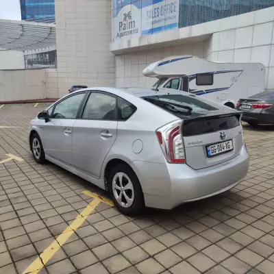 Toyota Prius for rent in Sarpi