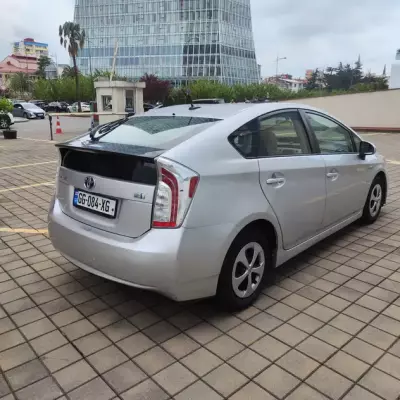 Toyota Prius for rent in Sarpi