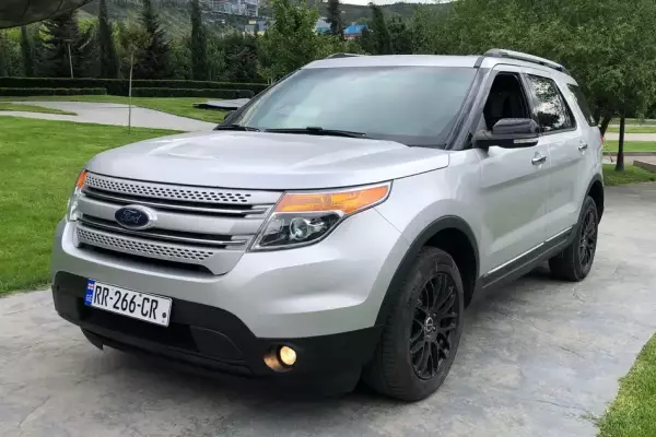 Ford Explorer ქირავდება საქართველოში