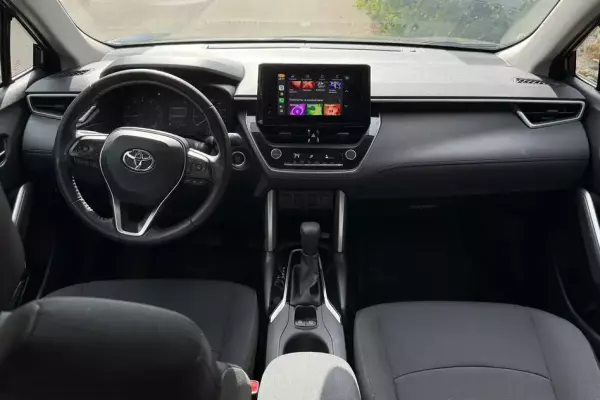 Toyota Corolla Cross ქირავდება ბორჯომში
