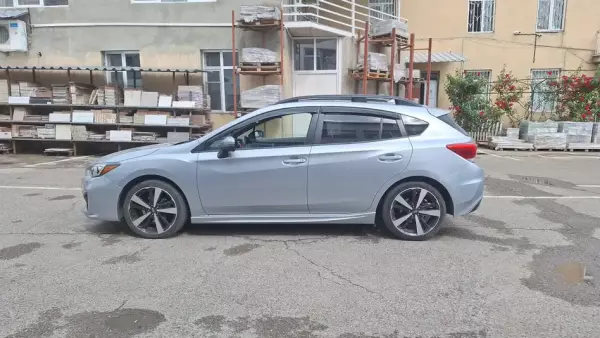 Subaru Impreza ქირავდება შეკვეთილში