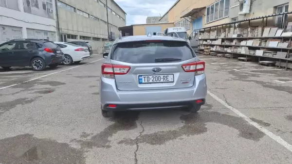 Subaru Impreza ქირავდება შეკვეთილში