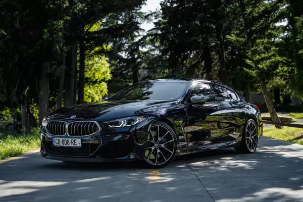 BMW M850i ქირავდება საქართველოში
