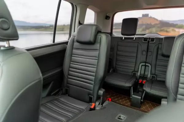 Volkswagen Touran for rent in Georgia