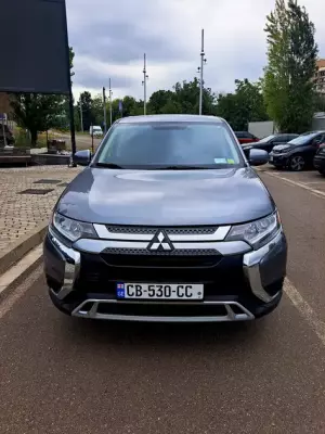 Mitsubishi Outlander ქირავდება ბათუმი -ში