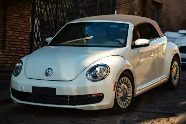 Volkswagen Beetle ქირავდება საქართველოში