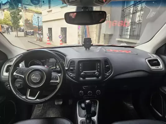 Jeep Compass ქირავდება საქართველოში