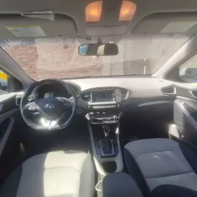 Hyundai Ioniq ქირავდება საქართველოში