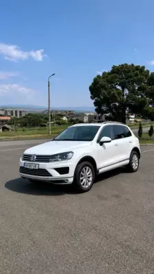 Volkswagen Touareg ქირავდება საქართველოში