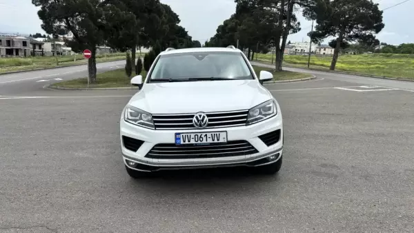 Volkswagen Touareg ქირავდება საქართველოში
