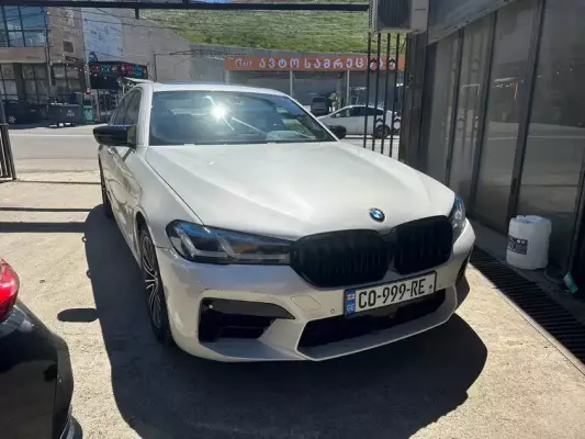 BMW 540i ქირავდება საქართველოში