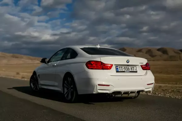 BMW 430i ქირავდება საქართველოში