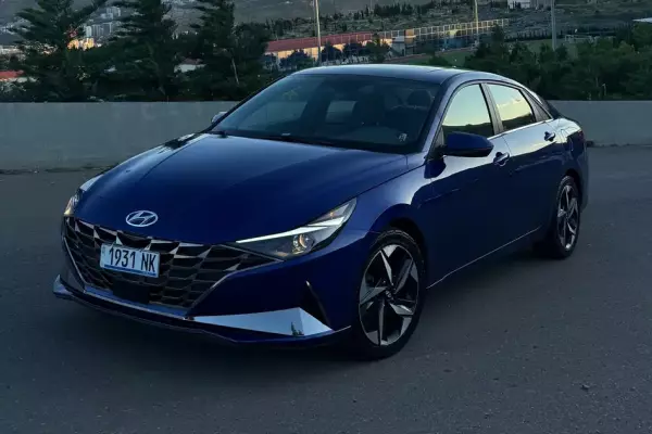 Hyundai Elantra ქირავდება საქართველოში