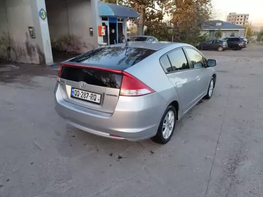 Honda Insight for rent in Borjomi
