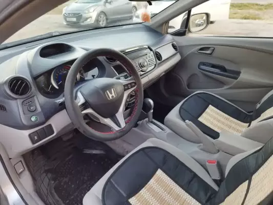 Honda Insight for rent in Borjomi