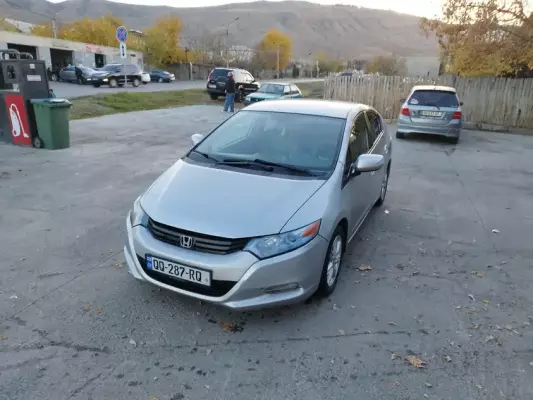 Honda Insight for rent in Borjomi