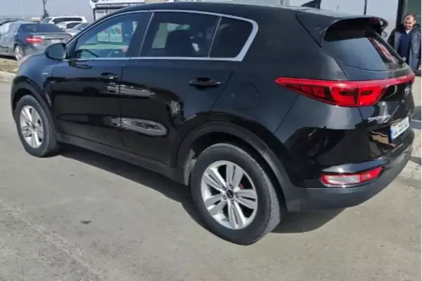 KIA Sportage ქირავდება სენაკში
