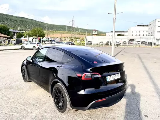 Tesla Model Y ქირავდება საქართველოში