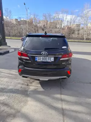 Hyundai Santa Fe ქირავდება საქართველოში