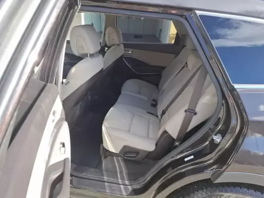 Hyundai Santa Fe ქირავდება საქართველოში
