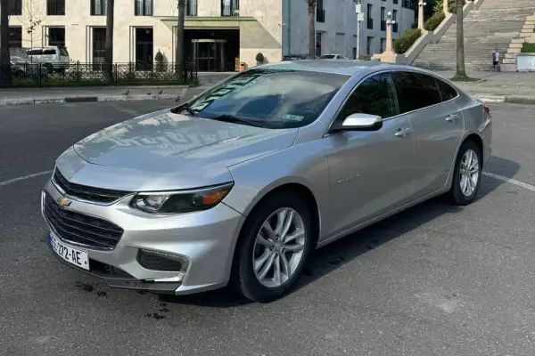 Chevrolet Malibu ქირავდება საქართველოში
