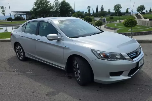 Honda Accord ქირავდება საქართველო -ში