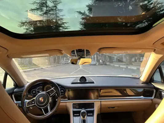 Porsche Panamera ქირავდება საქართველოში