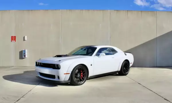 Dodge Challenger ქირავდება ქობულეთში