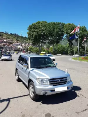 Mitsubishi Pajero ქირავდება ბათუმში