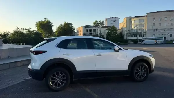 Mazda CX-30 ქირავდება საქართველოში